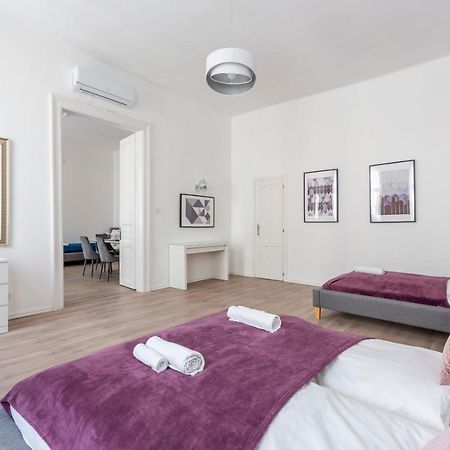 Exclusive Downtown Apartment In The Heart Of ブダペスト エクステリア 写真