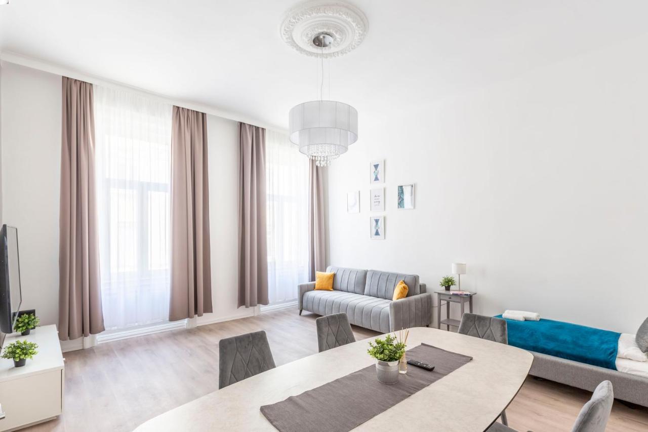 Exclusive Downtown Apartment In The Heart Of ブダペスト エクステリア 写真