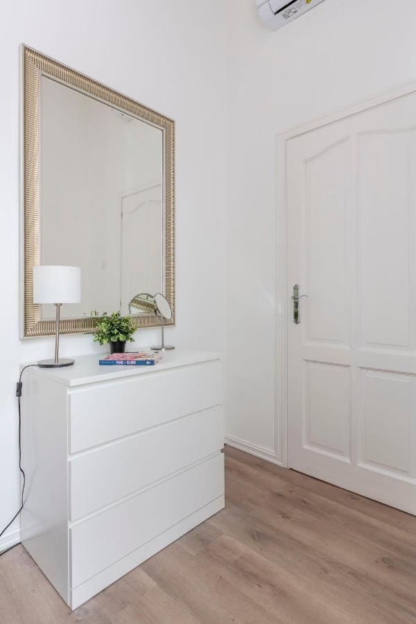 Exclusive Downtown Apartment In The Heart Of ブダペスト エクステリア 写真